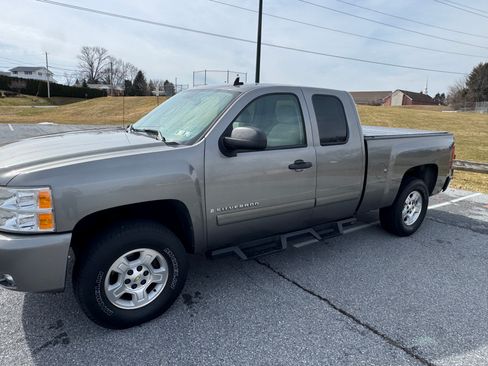 Used 2007 Chevrolet Silverado 1500 LT w/ 1LT Convenience Package image 5