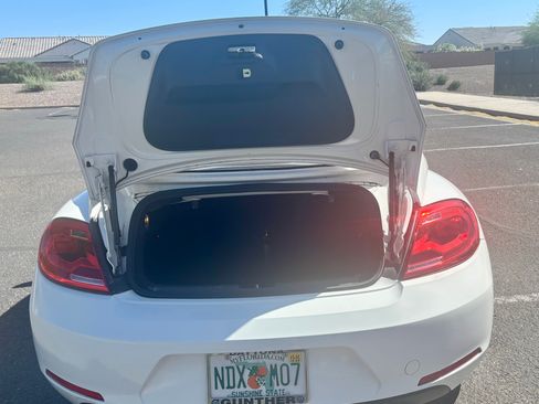 Used 2013 Volkswagen Beetle 2.5 image 14