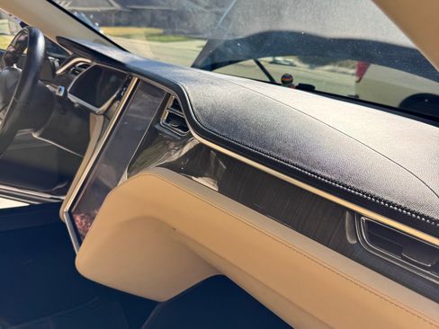 Used 2013 Tesla Model S image 11