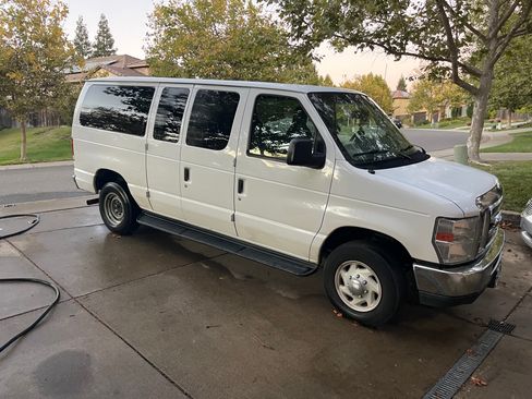 Used 2014 Ford E-350 and Econoline 350 XLT RWD image 1