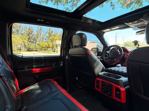 Used 2018 Ford F150 Lariat w/ Equipment Group 502A Luxury image 1