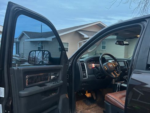 Used 2011 RAM 1500 Laramie Longhorn w/ Protection Group image 15