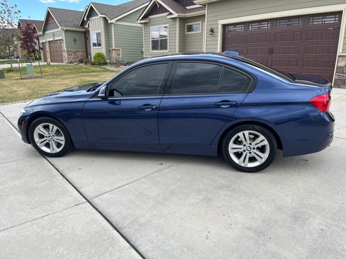 Used 2016 BMW 328i xDrive Sedan AWD/4WD image 2