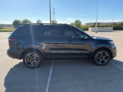 Used 2015 Ford Explorer Sport AWD/4WD image 4