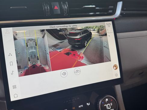 Used 2024 Jaguar F-PACE SVR image 14