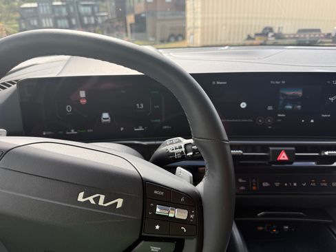 Used 2026 Kia Sportage SX Prestige image 11