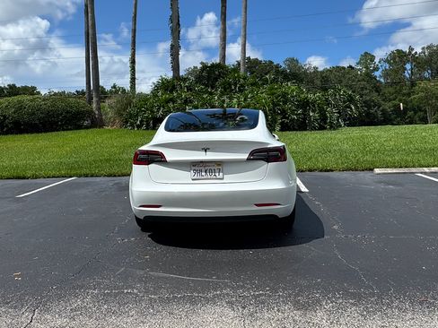 Used 2023 Tesla Model 3 Standard Range image 6