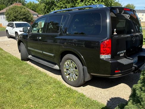 Used 2015 Nissan Armada Platinum w/ 2nd Row Captain Seat Package AWD/4WD image 4