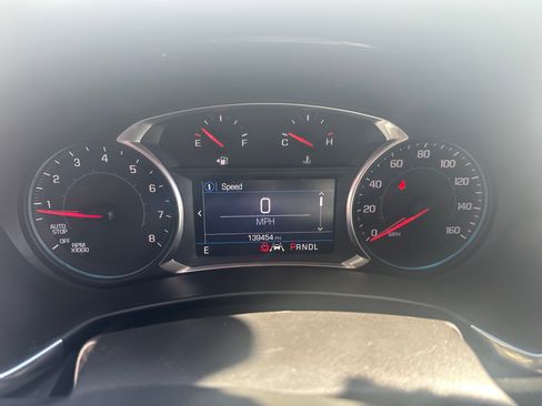 Used 2021 Chevrolet Equinox LT FWD image 11
