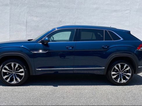 Used 2023 Volkswagen Atlas Cross Sport SE w/ Black Wheel Package AWD/4WD image 10