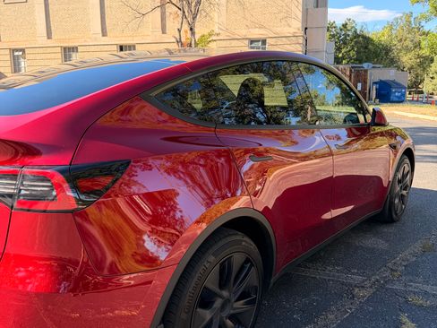 Used 2025 Tesla Model Y Long Range AWD/4WD image 6
