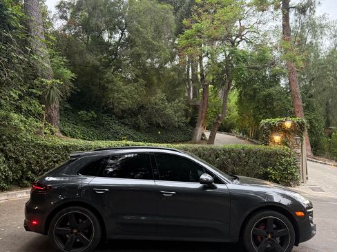 Used 2018 Porsche Macan GTS w/ Premium Package Plus image 9