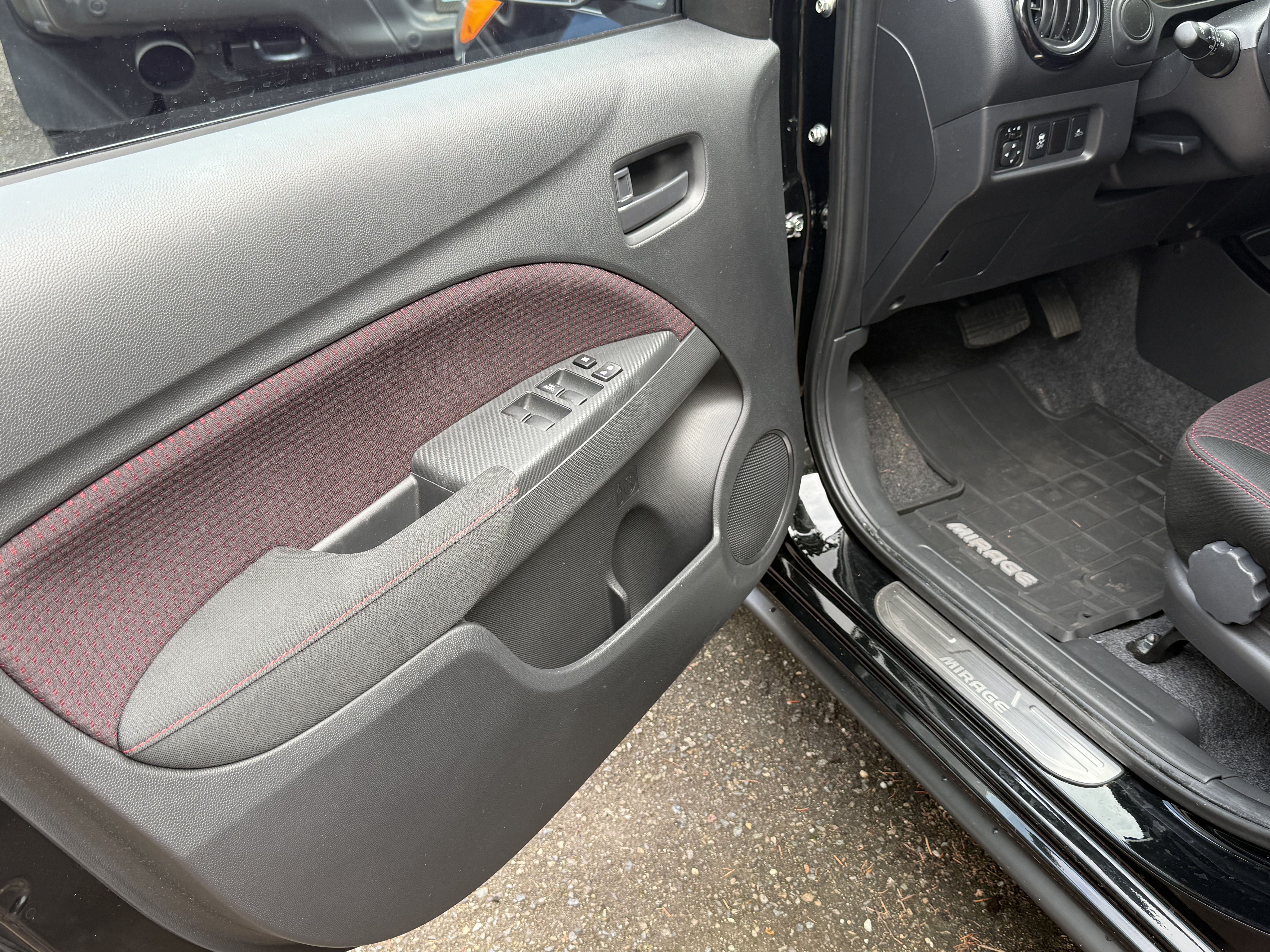 Used 2022 Mitsubishi Mirage Black Edition FWD image 14