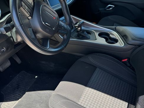 Used 2019 Dodge Challenger SXT RWD image 2