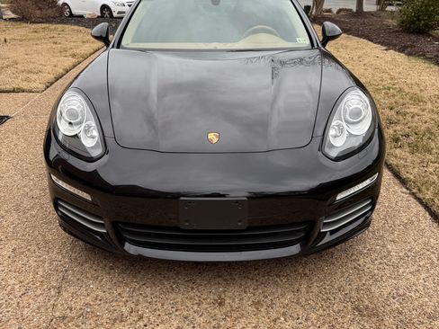 Used 2016 Porsche Panamera 4S image 1
