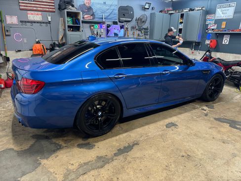 Used 2016 BMW M5 image 2