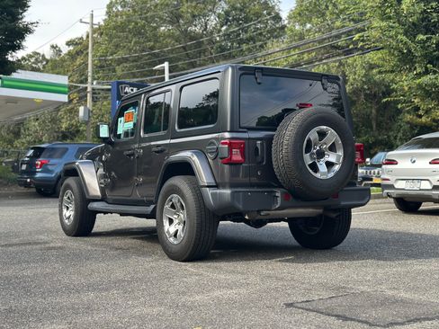 Used 2018 Jeep Wrangler Unlimited Sahara w/ Dual Top Group image 4