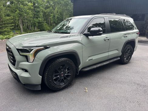 Used 2024 Toyota Sequoia Limited w/ TRD Off-Road Package AWD/4WD image 4