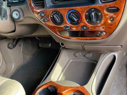 Used 2003 Toyota Tundra Limited image 10