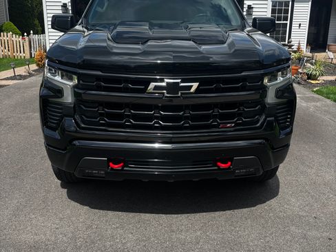 Used 2023 Chevrolet Silverado 1500 LT Trail Boss w/ Protection Package AWD/4WD image 2