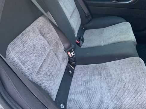 Used 2005 Subaru Outback 2.5i image 2