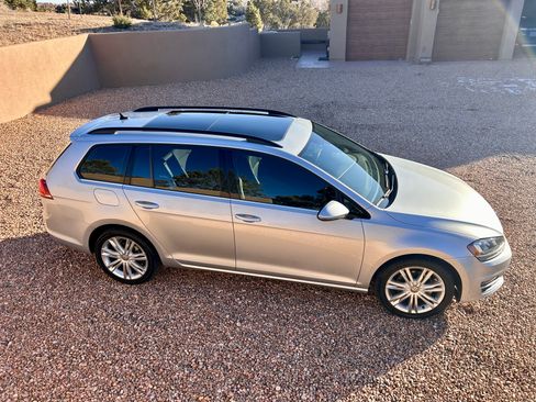 Used 2015 Volkswagen Golf TDI SE image 11