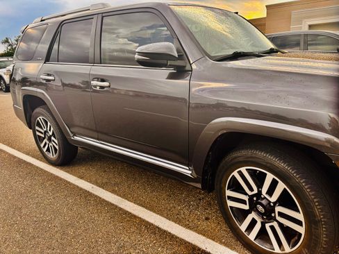 Used 2017 Toyota 4Runner Limited AWD/4WD image 6