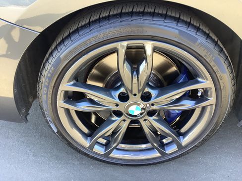 Used 2016 BMW M235i Coupe image 32