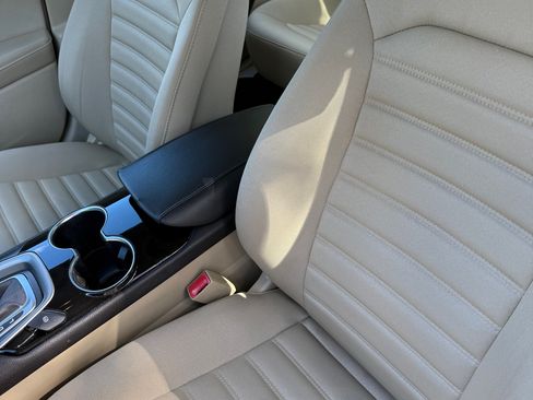 Used 2014 Ford Fusion SE image 4