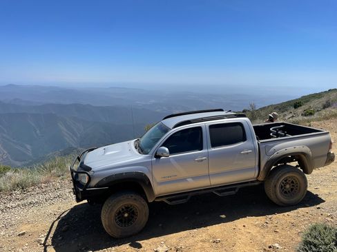 Used 2012 Toyota Tacoma Pickup 4D 5 ft w/ TRD Sport Pkg image 2