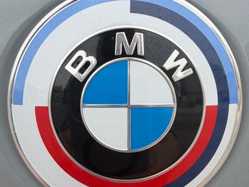 Used 2023 BMW X7 M60i w/ Executive Package image 11