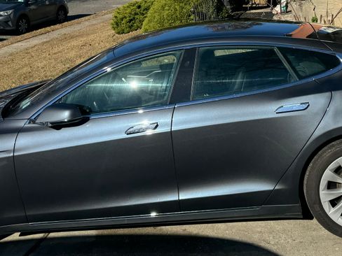 Used 2017 Tesla Model S 75D image 6