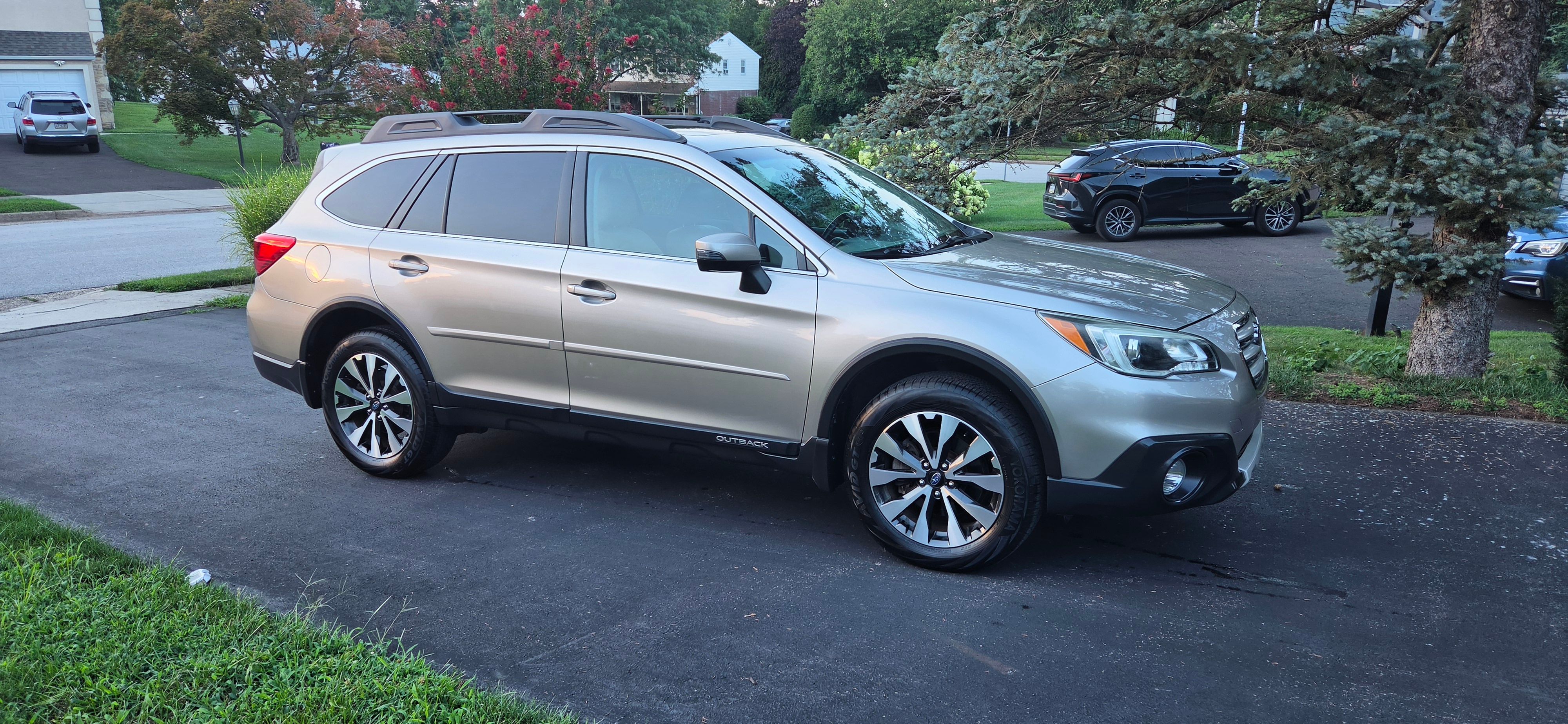 Used 2016 Subaru Outback 2.5i Limited AWD/4WD image 1