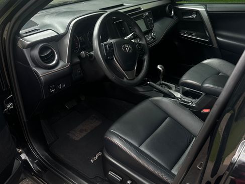 Used 2017 Toyota RAV4 SE w/ Power Extra Value Package FWD image 6