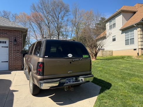 Used 2003 Chevrolet Tahoe LT image 16