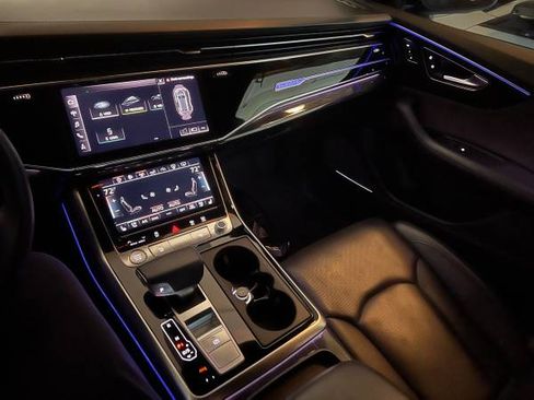 Used 2019 Audi Q8 Prestige image 11