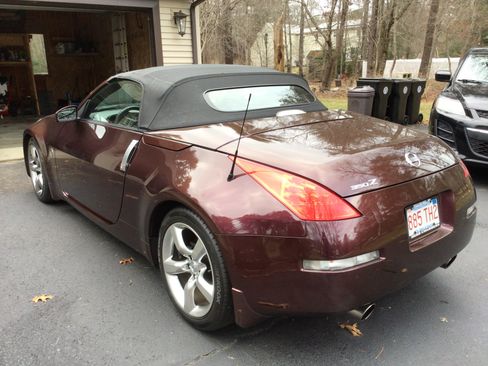 Used 2006 Nissan 350Z Touring image 11
