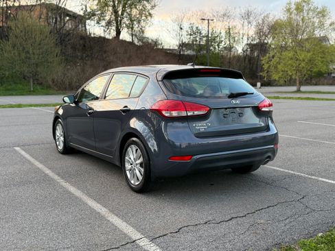 Used 2016 Kia Forte LX w/ LX Popular Plus Package image 5