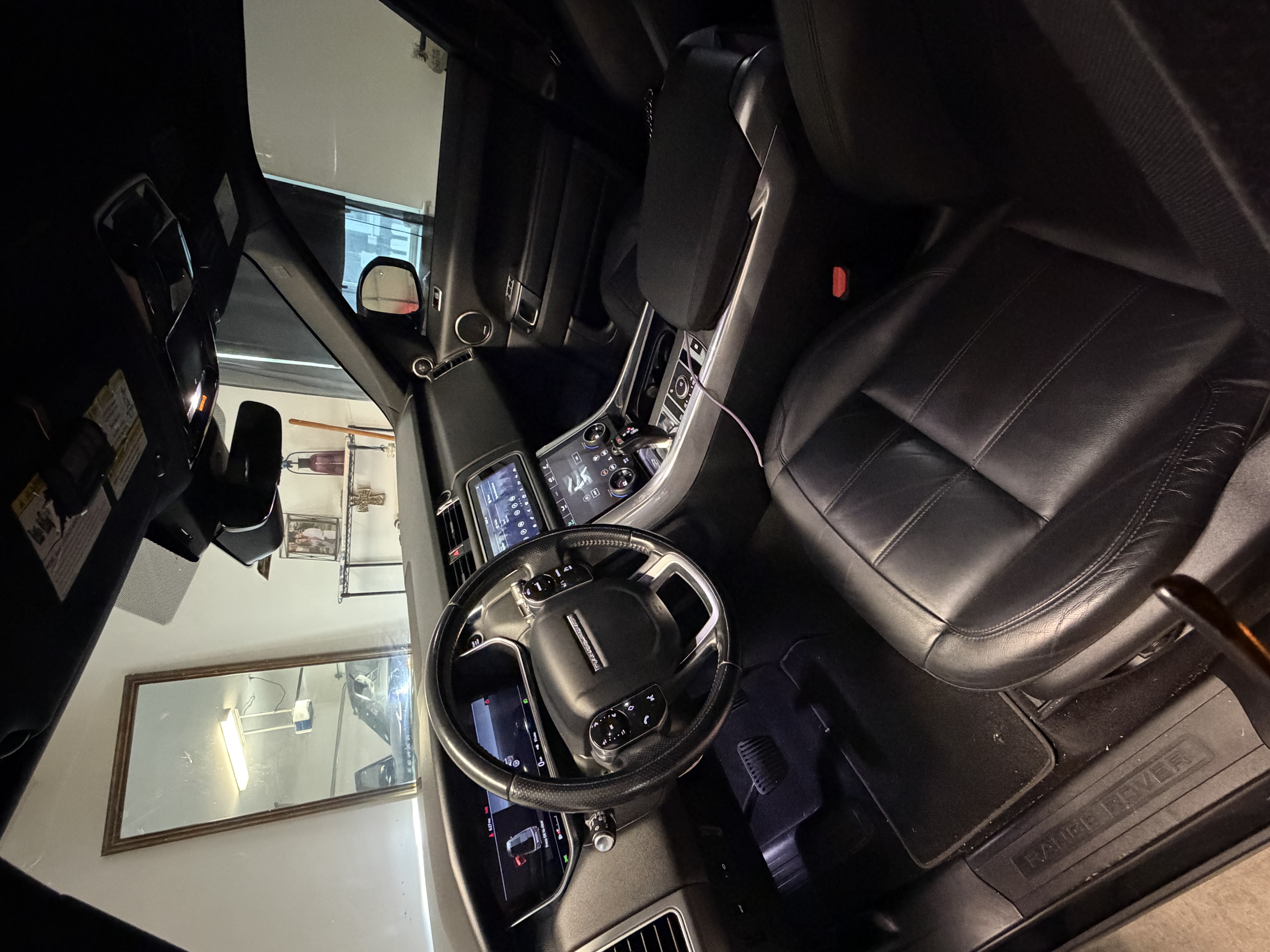 Used 2021 Land Rover Range Rover Sport SE AWD/4WD image 4