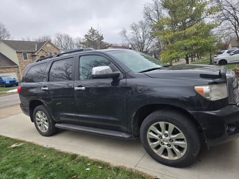 Used 2011 Toyota Sequoia Platinum image 12
