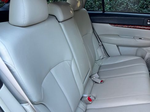 Used 2011 Subaru Outback 2.5i Limited w/ PWR Moonroof Pkg image 13