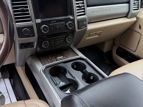 Used 2017 Ford F350 Lariat w/ Lariat Value Package image 8