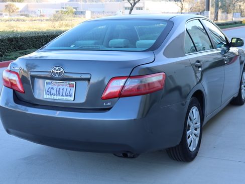 Used 2008 Toyota Camry LE image 6
