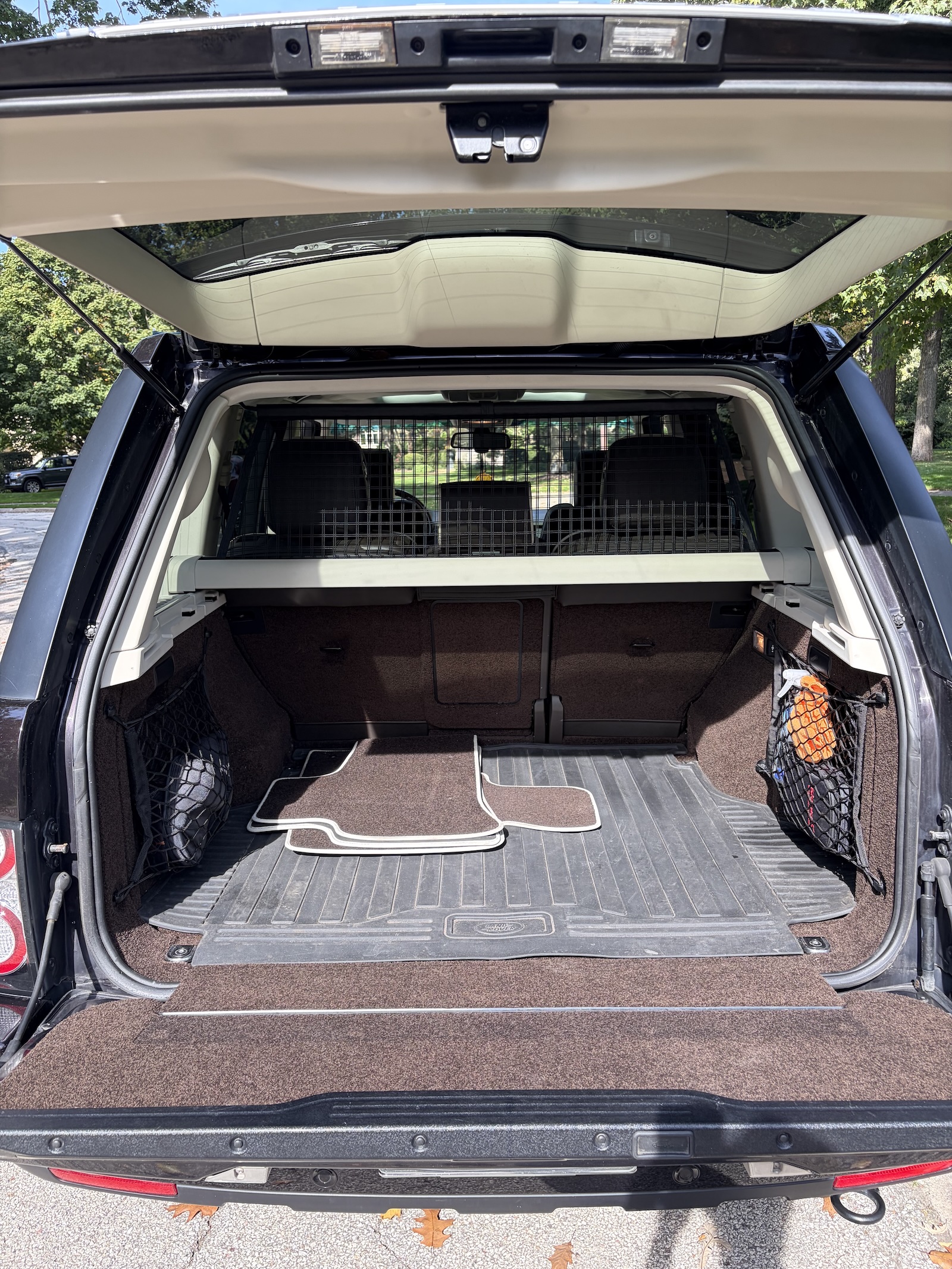 Used 2012 Land Rover Range Rover HSE LUX AWD/4WD image 25
