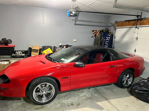 Used 1993 Chevrolet Camaro Z28 image 2