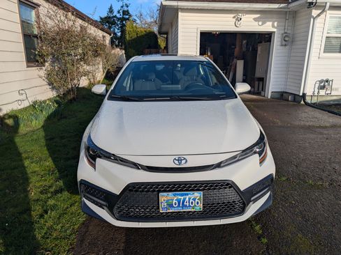 Used 2021 Toyota Corolla SE w/ SE Premium Package image 14