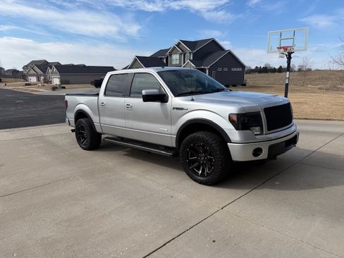 Used 2014 Ford F150 FX4 w/ Equipment Group 402A Luxury image 11