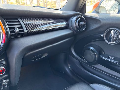 Used 2018 MINI Cooper S image 12