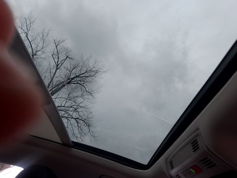 Used 2021 Volkswagen Jetta SE w/ SE Cold Weather Package image 12