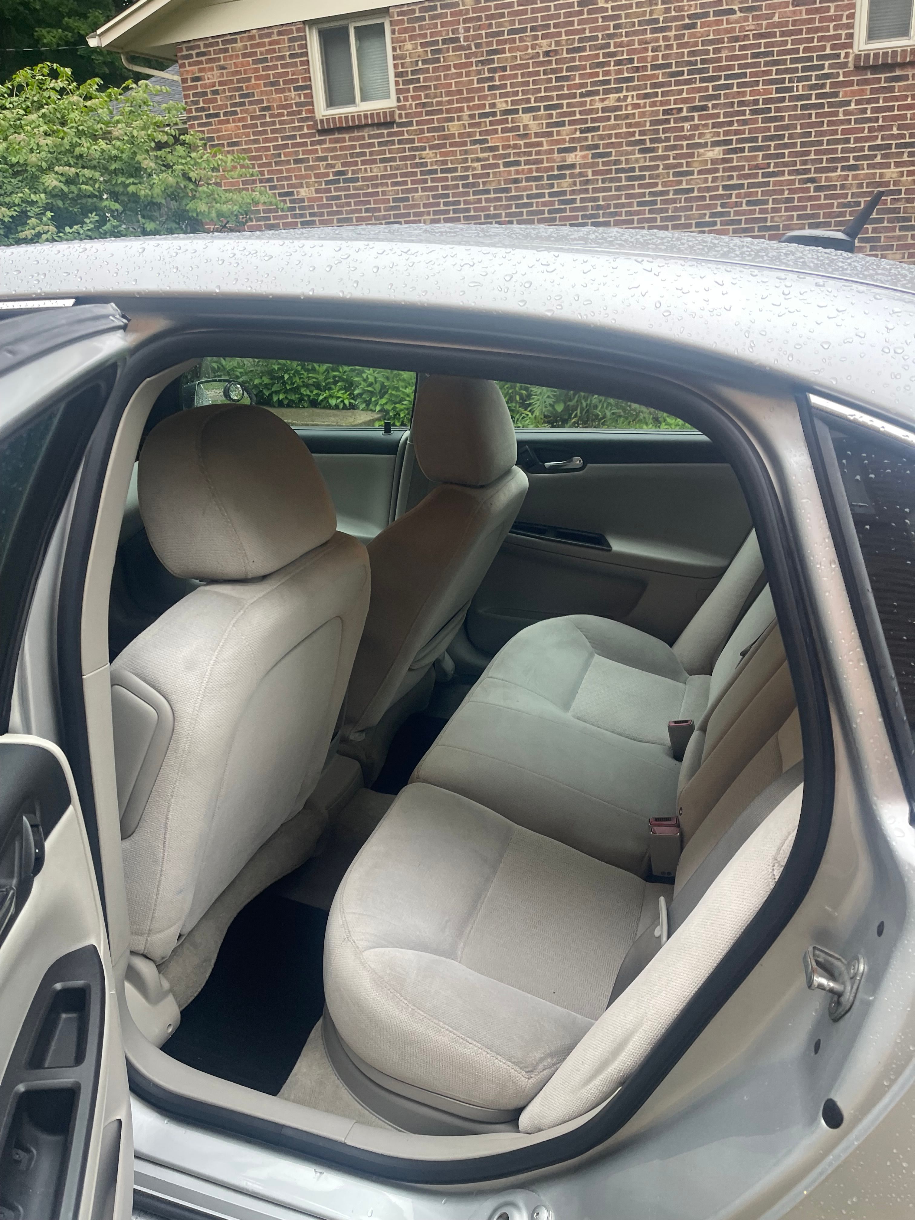 Used 2014 Chevrolet Impala LT w/ LT Sunroof Package FWD image 6